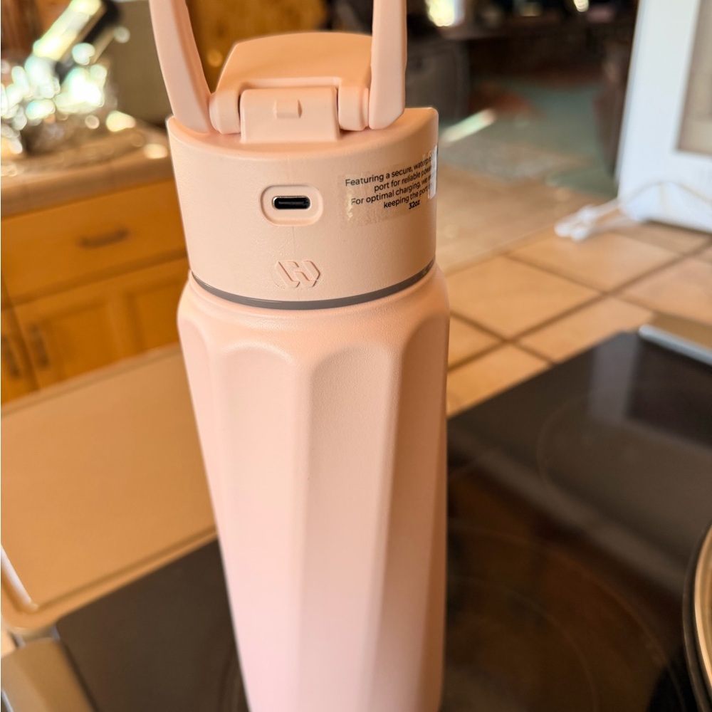 Water boost Pink Water Bottle smart water bottle - Picture 3 of 6